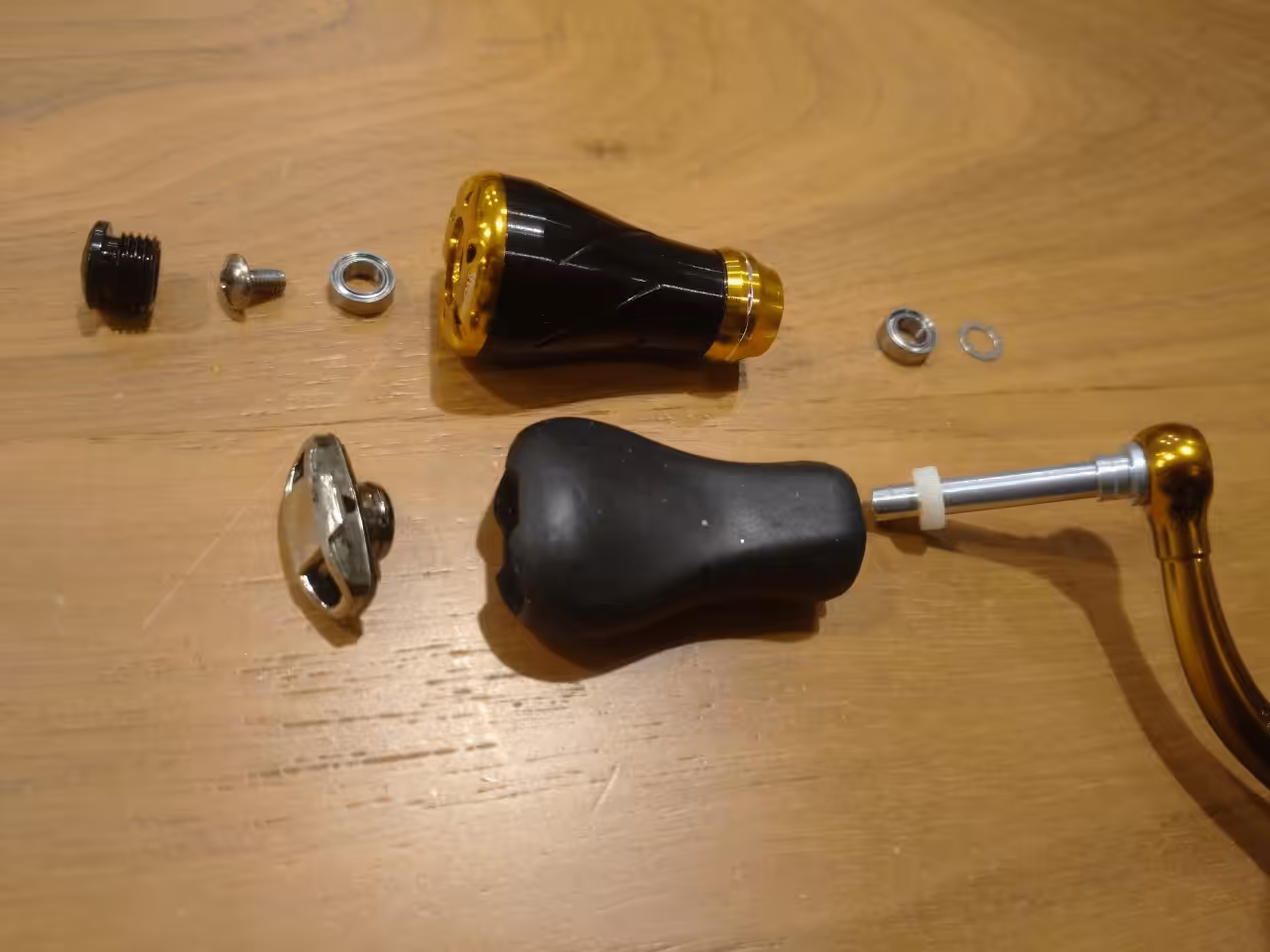 ゴメクサスリールへの取り付け方法